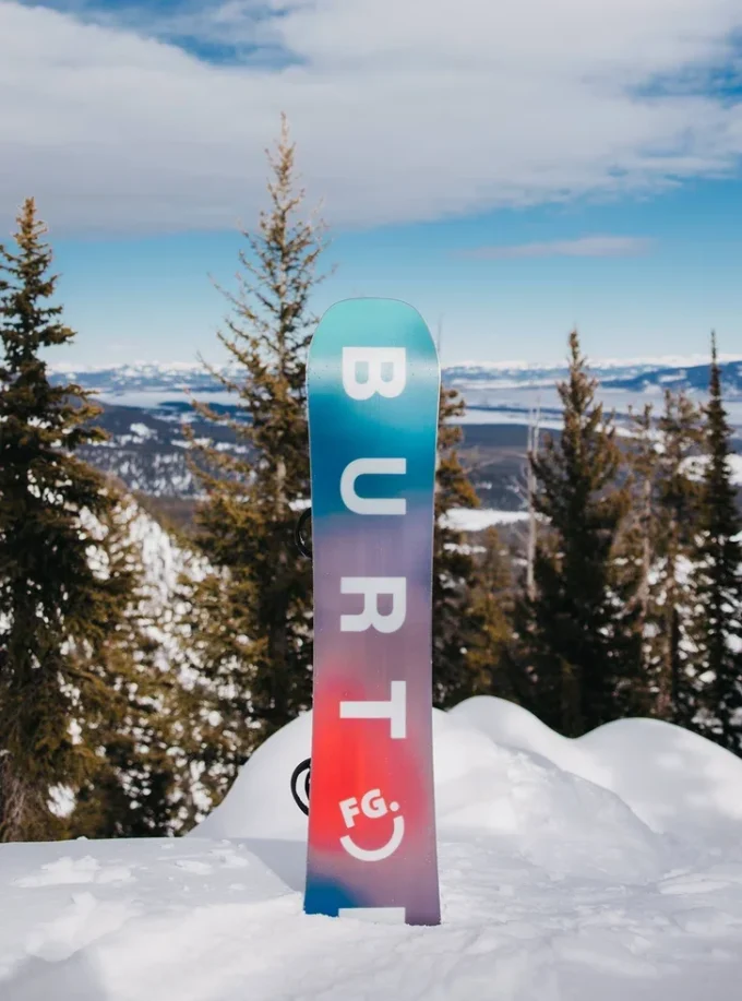 Snowboard Burton Feelgood Flying V pentru femei