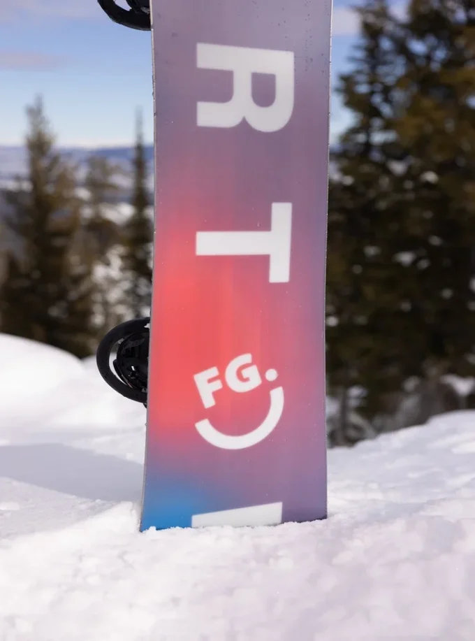 Snowboard Burton Feelgood Flying V pentru femei