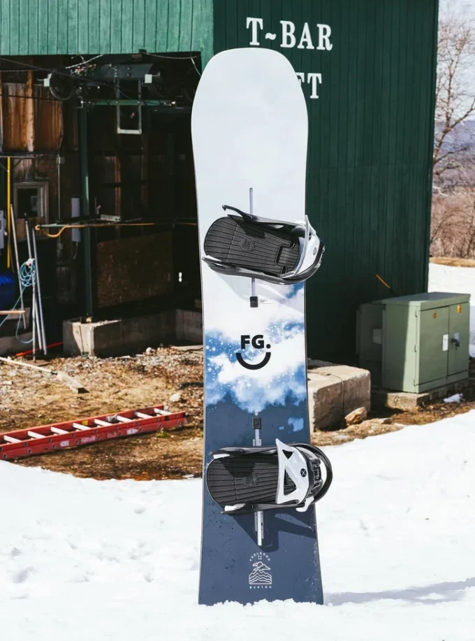Snowboard Burton Feelgood Flying V pentru femei