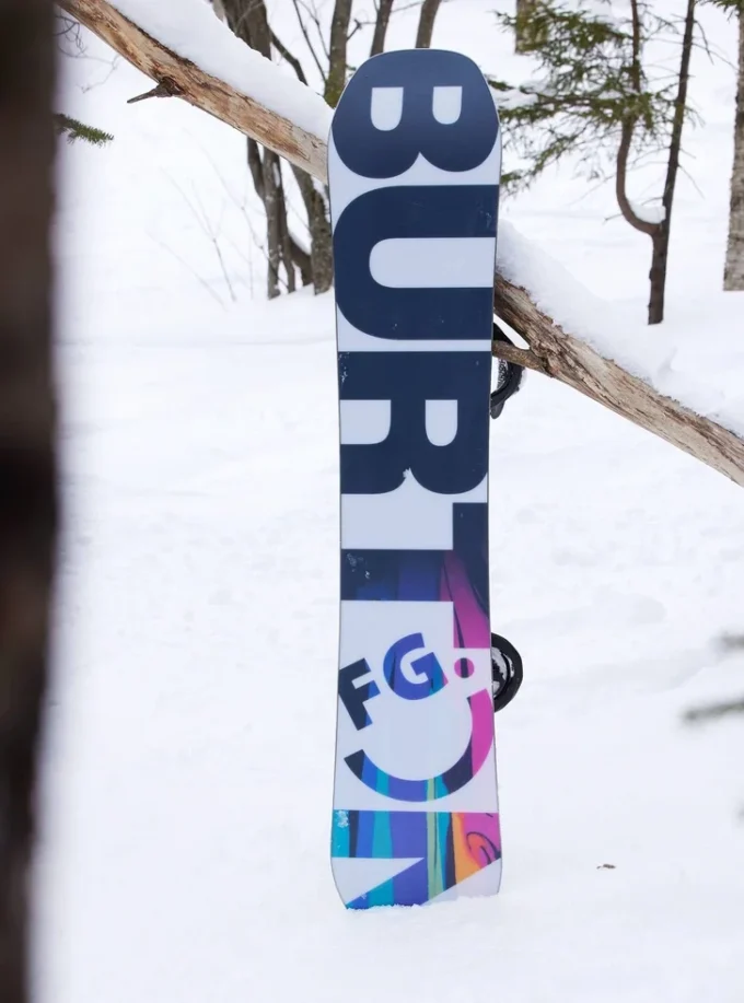 Snowboard Burton Feelgood Flying V pentru femei
