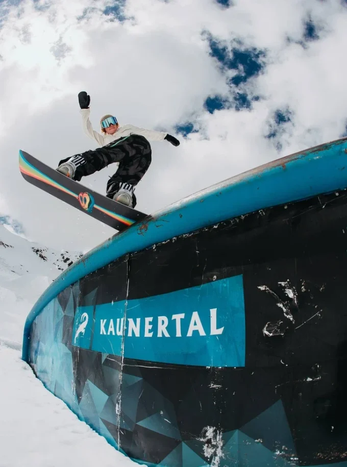 Snowboard Burton Free Thinker Camber pentru bărbați