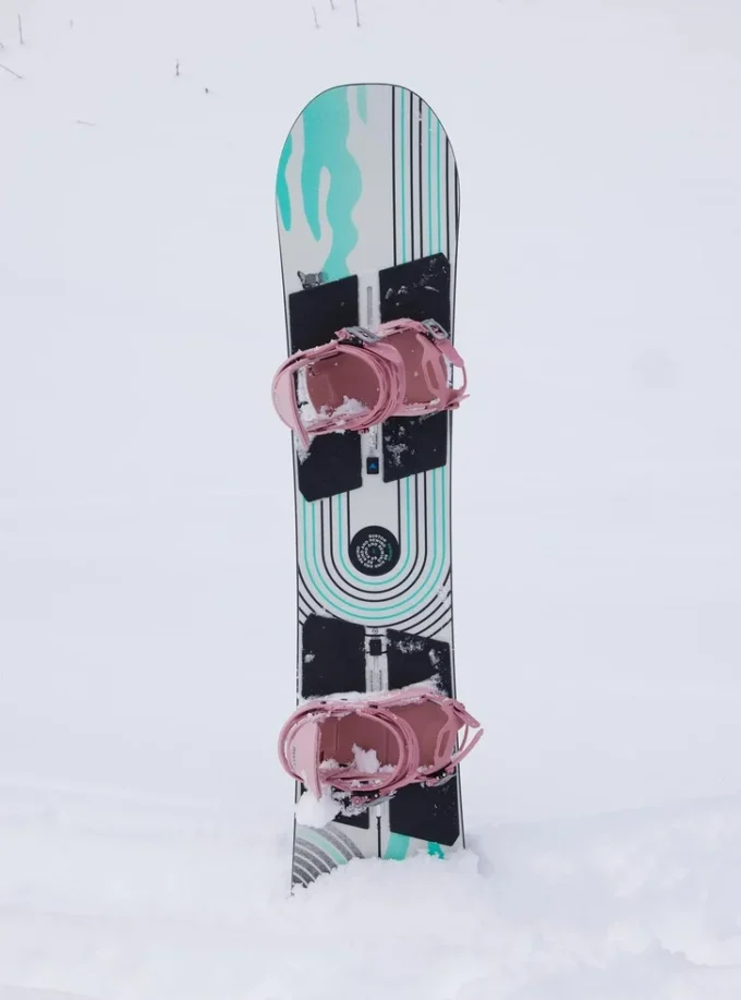 Snowboard Burton Rewind Camber pentru femei