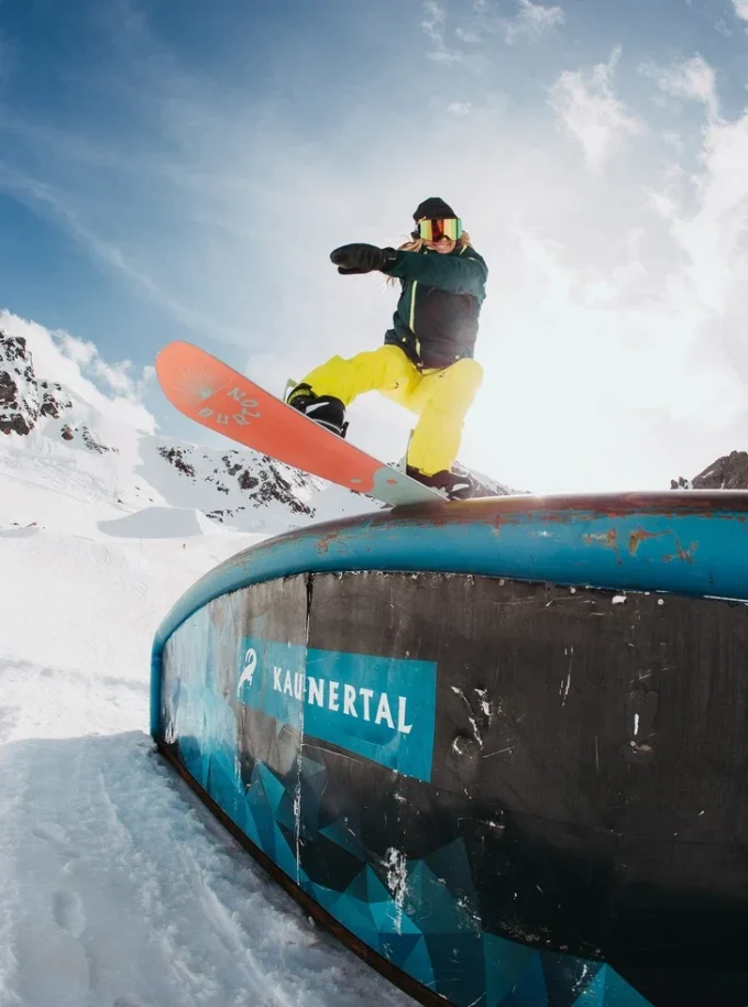 Snowboard Burton Rewind Camber pentru femei