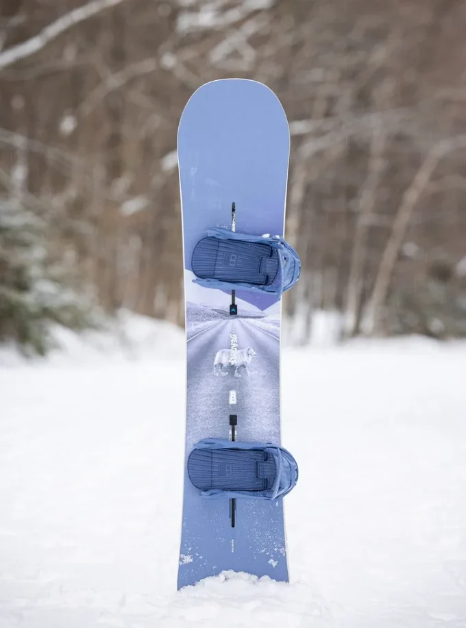 Snowboard Burton Yeasayer Flat Top pentru femei
