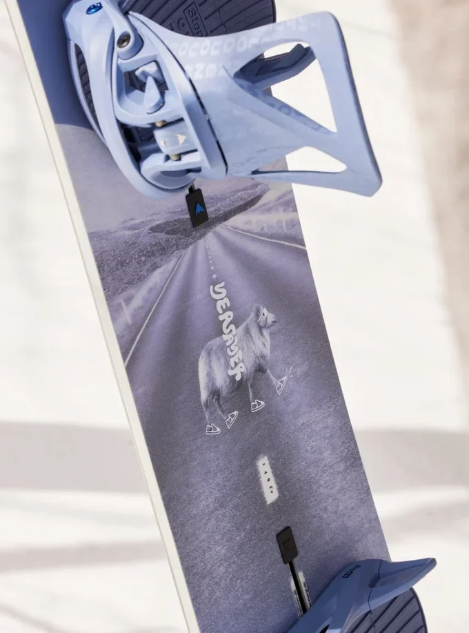 Snowboard Burton Yeasayer Flying V pentru femei