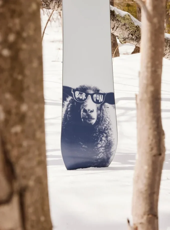 Snowboard Burton Yeasayer Flying V pentru femei